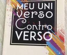 ESTUDANTE LANÇA LIVRO DE POESIAS EM CAFELÂNDIA