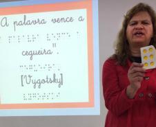 CURSO ABORDA PRÁTICAS DE ENSINO PARA DEFICIENTES VISUAIS