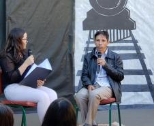 POESIA E ARTE VALORIZAM COMUNIDADE ESCOLAR E FACILITAM A APRENDIZAGEM