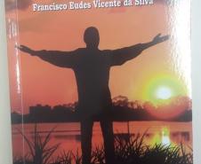 POESIA E ARTE VALORIZAM COMUNIDADE ESCOLAR E FACILITAM A APRENDIZAGEM