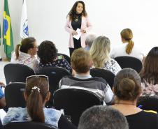 DIRETORES PARTICIPAM DE REUNIÃO NO NRE
