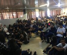NRE APRESENTA CURSOS DO MEDIOTEC À COMUNIDADE ESCOLAR