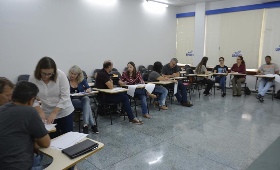 DIRETORES E PEDAGOGOS SOCIALIZAM PLANOS DE AÇÃO DIRETORES E PEDAGOGOS SOCIALIZAM PLANOS DE AÇÃO