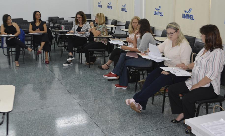 DIRETORES E PEDAGOGOS SOCIALIZAM PLANOS DE AÇÃO DIRETORES E PEDAGOGOS SOCIALIZAM PLANOS DE AÇÃO