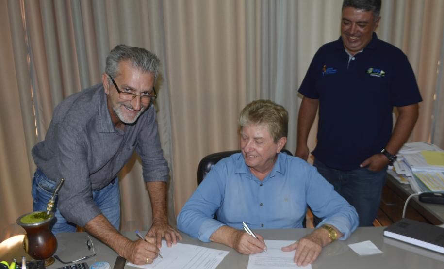 CAFELÂNDIA SEDIARÁ MACRORREGIONAL DOS JOGOS ESCOLARES DO PARANÁ CAFELÂNDIA SEDIARÁ MACRORREGIONAL DOS JOGOS ESCOLARES DO PARANÁ