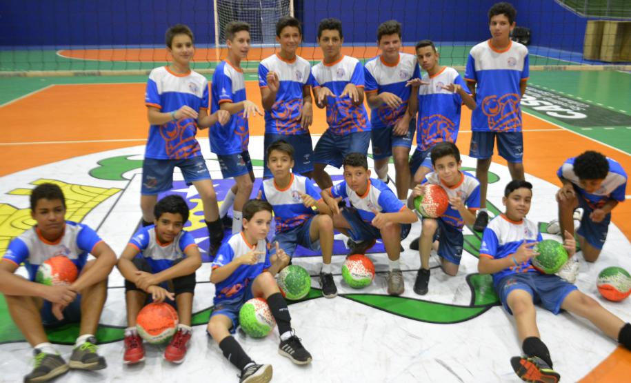 CE SÃO CRISTÓVÃO REPRESENTARÁ CASCAVEL NO PARANAENSE DE VÔLEI CE SÃO CRISTÓVÃO REPRESENTARÁ CASCAVEL NO PARANAENSE DE VÔLEI