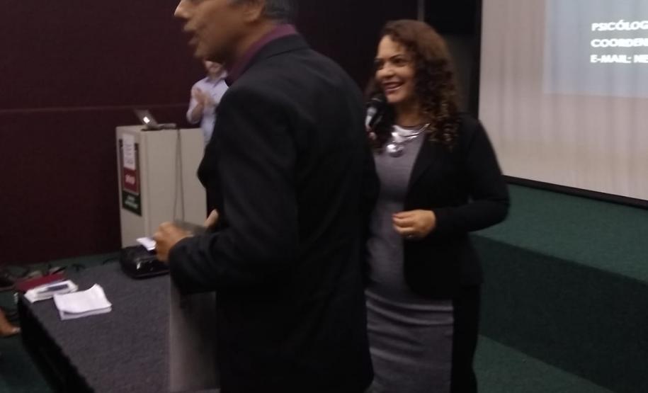 PSICÓLOGOS DEBATEM ATUAÇÃO ESCOLAR/EDUCACIONAL. PSICÓLOGOS DEBATEM ATUAÇÃO ESCOLAR/EDUCACIONAL.