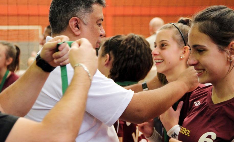 JOGOS ESCOLARES MOVIMENTARÃO CASCAVEL