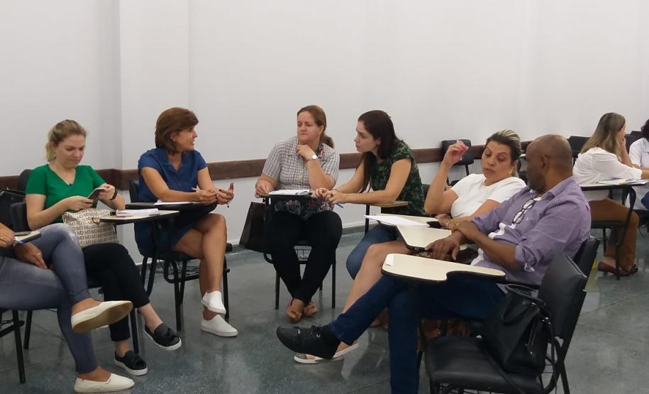 GESTORES ESCOLARES PARTICIPAM DE FORMAÇÃO CONTINUADA GESTORES ESCOLARES PARTICIPAM DE FORMAÇÃO CONTINUADA