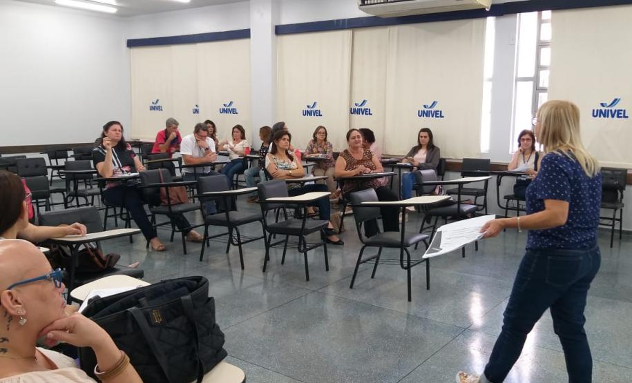 GESTORES ESCOLARES PARTICIPAM DE FORMAÇÃO CONTINUADA GESTORES ESCOLARES PARTICIPAM DE FORMAÇÃO CONTINUADA