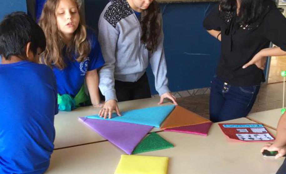 COLÉGIO BENJAMIM MOTTER CELEBRA DIA DA MATEMÁTICA COLÉGIO BENJAMIM MOTTER CELEBRA DIA DA MATEMÁTICA