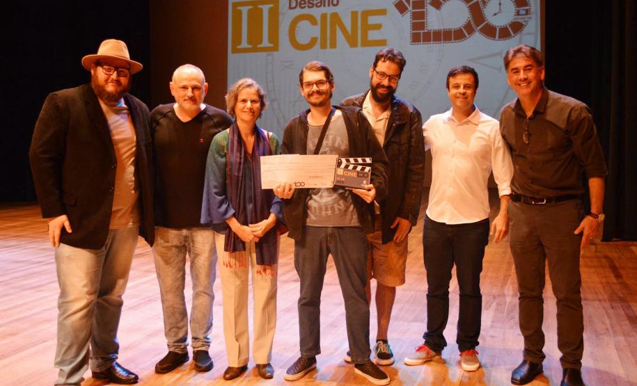 ESTUDANTES DE CURSO TÉCNICO SÃO PREMIADOS EM FESTIVAL DE CINEMA ESTUDANTES DE CURSO TÉCNICO SÃO PREMIADOS EM FESTIVAL DE CINEMA