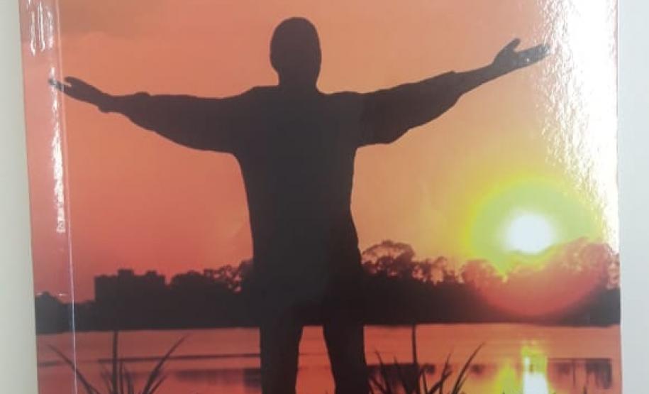 POESIA E ARTE VALORIZAM COMUNIDADE ESCOLAR E FACILITAM A APRENDIZAGEM POESIA E ARTE VALORIZAM COMUNIDADE ESCOLAR E FACILITAM A APRENDIZAGEM