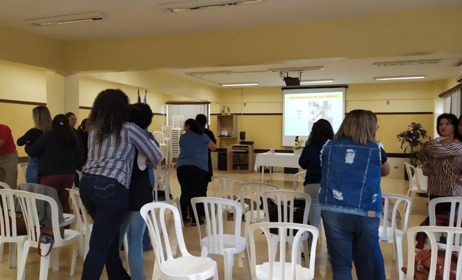 EDUCADORES APRENDEM SOBRE PRIMEIROS SOCORROS E COMBATE A INCÊNDIOS
