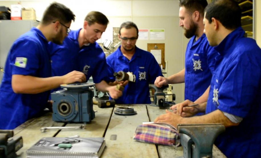 REDE ESTADUAL OFERECE MAIS DE 10 CURSOS TÉCNICOS GRATUITOS EM CASCAVEL
