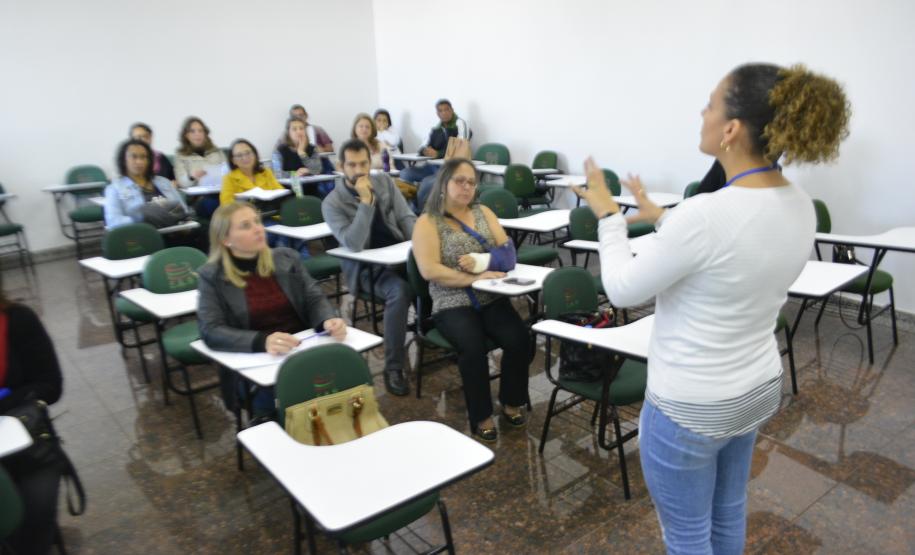 EVENTO COM GESTORES MARCA LANÇAMENTO DO PROGRAMA PRESENTE NA ESCOLA