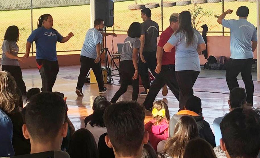 ESTUDANTES PARTICIPAM DE ATIVIDADES DE VALORIZAÇÃO DA VIDA