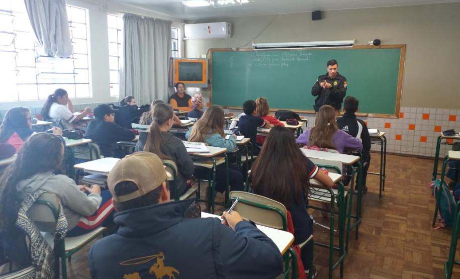 RODAS DE CONVERSA ABORDAM PREVENÇÃO ÀS DROGAS