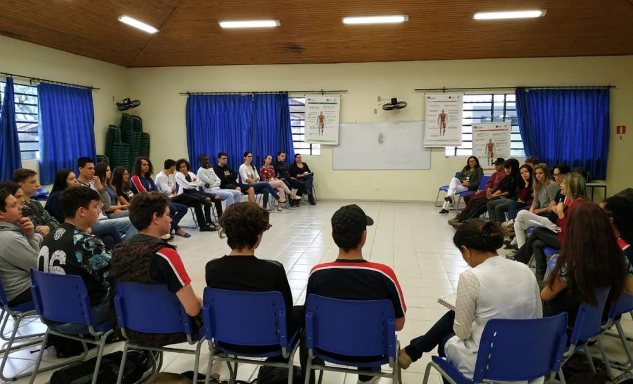 RODAS DE CONVERSA ABORDAM PREVENÇÃO ÀS DROGAS