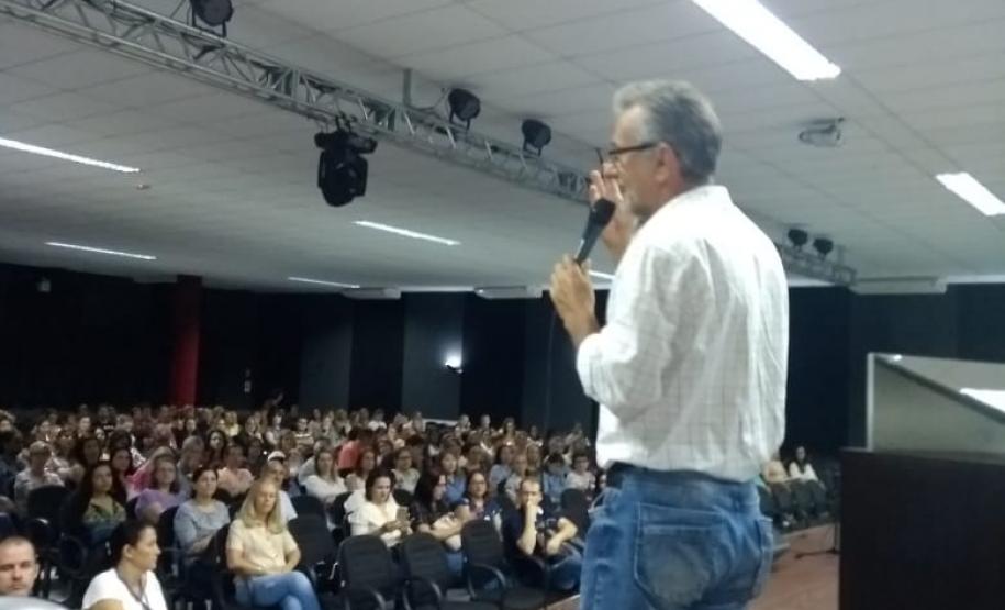 NRE Promove oficinas com pedagogos e gestores