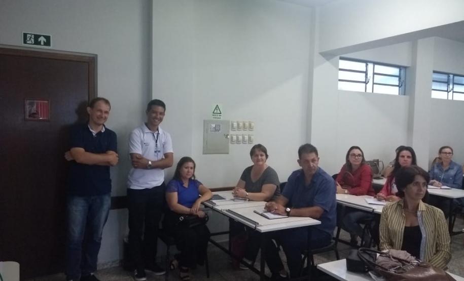 NRE Promove oficinas com pedagogos e gestores