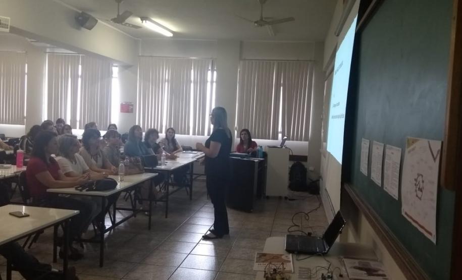 NRE Promove oficinas com pedagogos e gestores